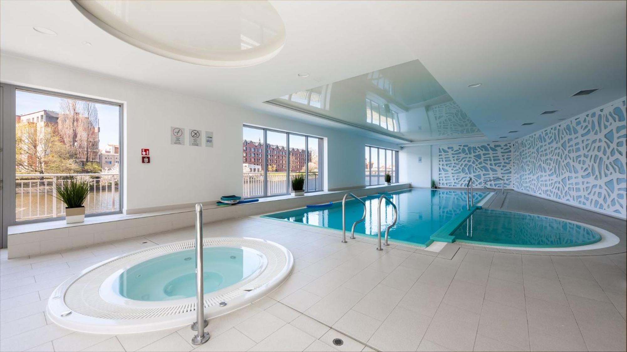 גדנסק Flatbook Apartments Waterlane Island Spa With Riverview מראה חיצוני תמונה